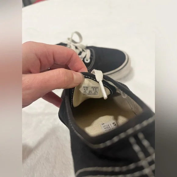 Black Vans - Picture 6 of 6